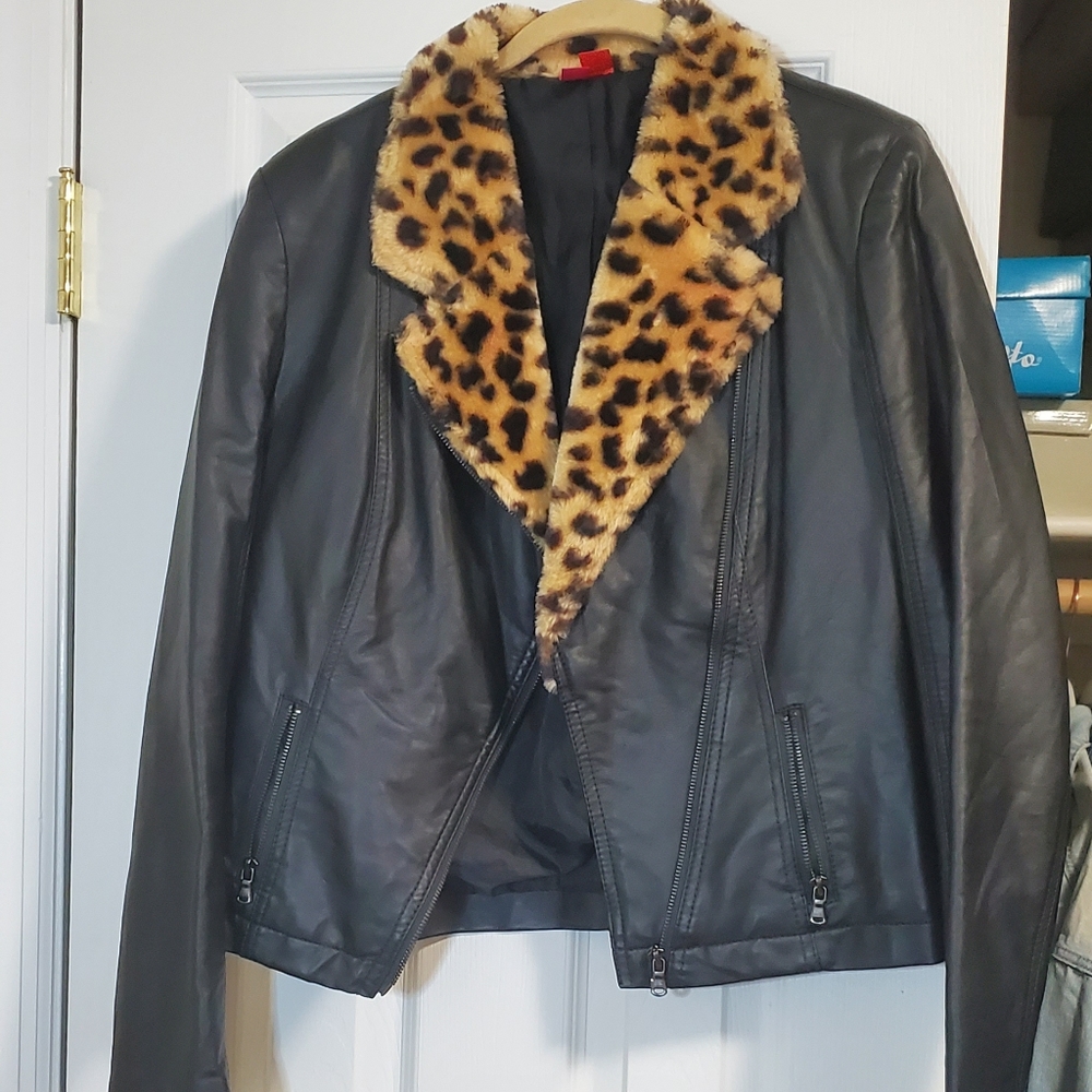 Leather jacket with leopard print